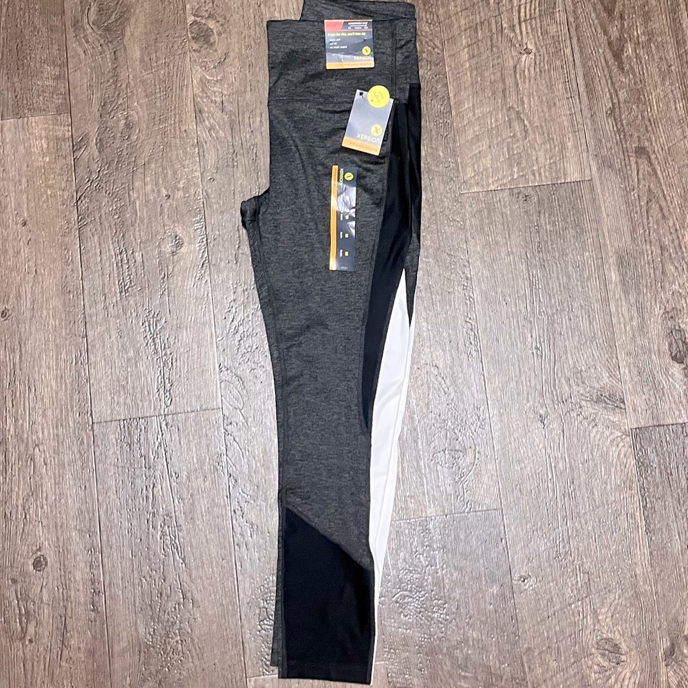 Xersion 7/8 ankle leggings-New with tags
